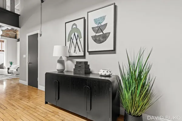 $600,000 | 49 Monroe Center Street Northwest, Unit 10, Grand Rapids, MI 49503