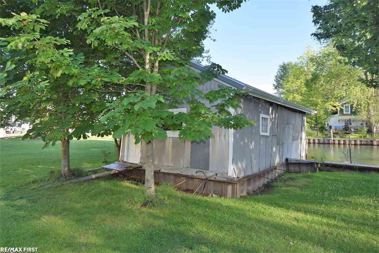 411 Pointe Tremble Road Algonac, MI 48001 - Photo 14 of 49 50047193-13.JPG