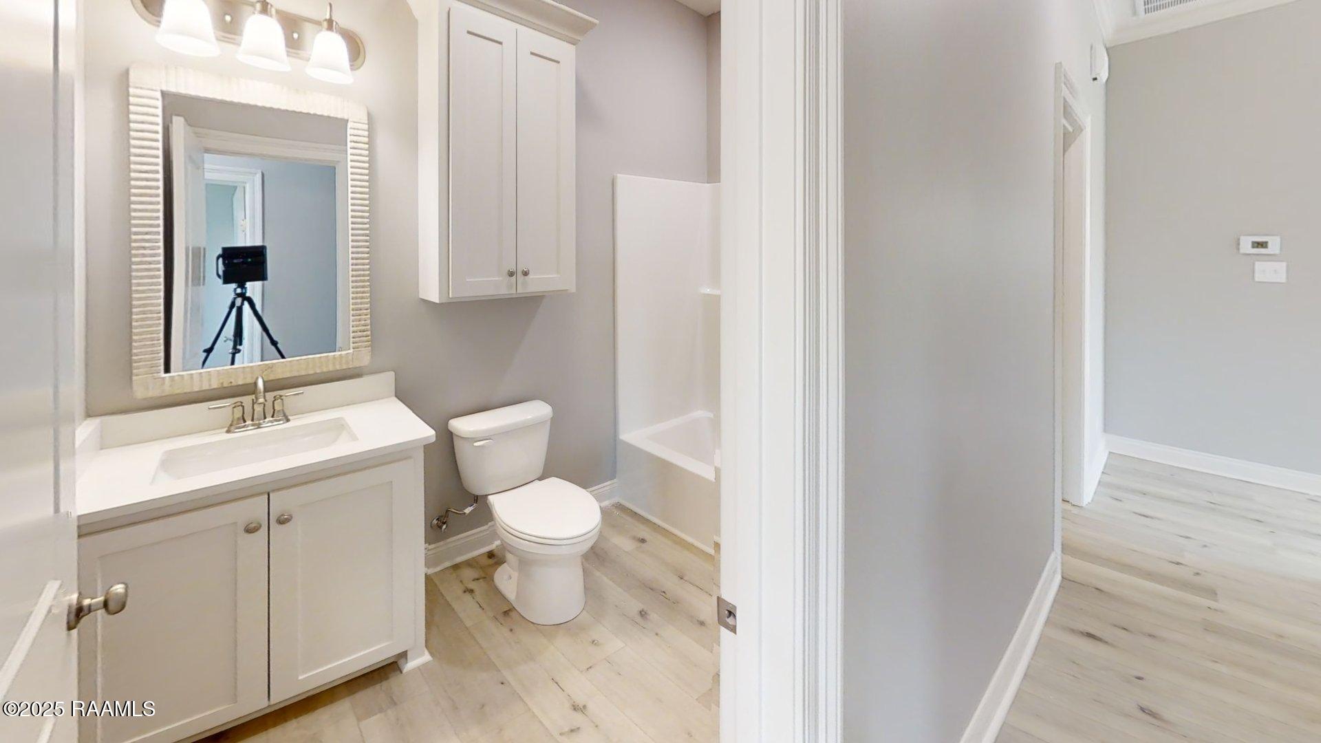 9916 Lou Ella Road Kaplan, LA 70548 - Photo 16 of 20 9916-Lou-Ella-Rd-Kaplan-LA-Guest bath