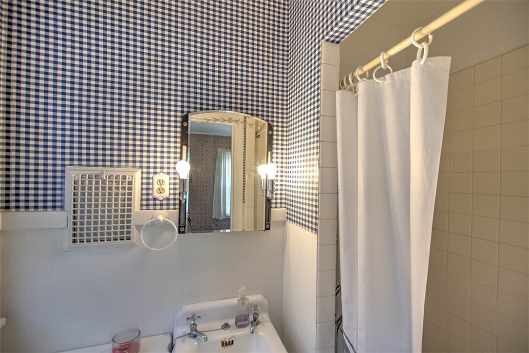 215 South Glencoe Avenue Decatur, IL 62522 - Photo 20 of 29 Gallery Image 20