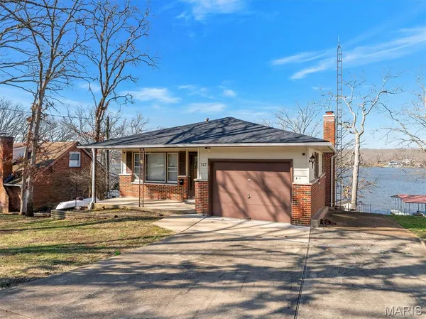 $385,000 | 747 Squaw Road, Cuba, MO 65453