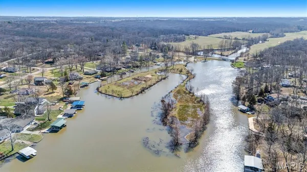 $385,000 | 747 Squaw Road, Cuba, MO 65453