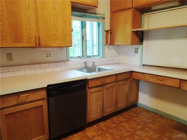 $134,900 | 54 Hartford Terrace, New Hartford, NY 13413