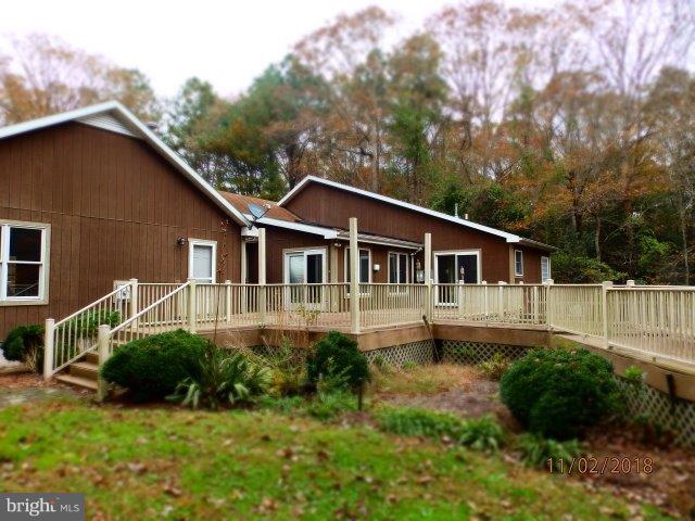 28099 Adkins Road Salisbury, MD 21801 - Photo 10 of 11 rear deck