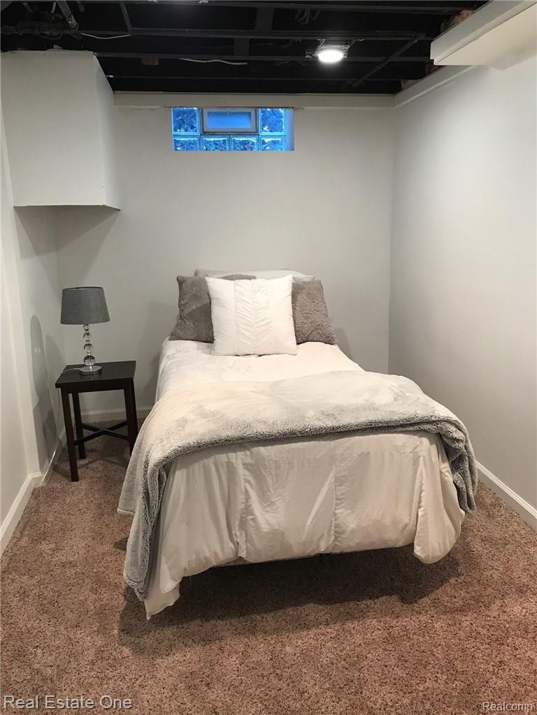 2183 Manchester Road Birmingham, MI 48009 - Photo 16 of 17 GUEST SPACE