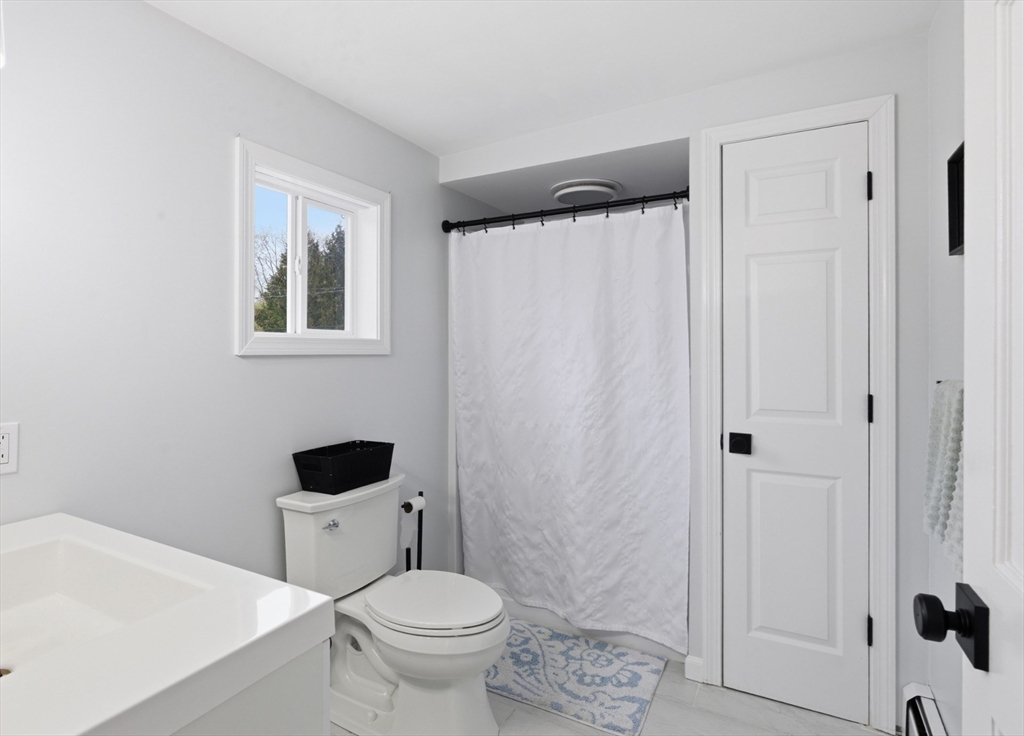 90 Sweetbriar Avenue Riverside, RI 02915 - Photo 18 of 22 Gallery Image 18