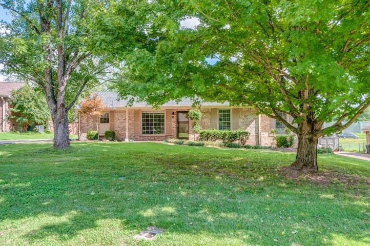 113 Pebble Creek Road Franklin, TN 37064 - Photo 2 of 29 Gallery Image 2