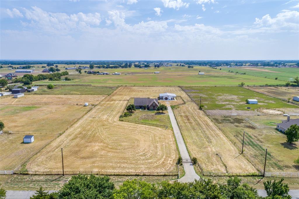 Welcome to 11744 Foutch Rd. Pilot Point TX