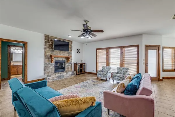 $4,000 | 11744 Foutch Road, Pilot Point, TX 76258