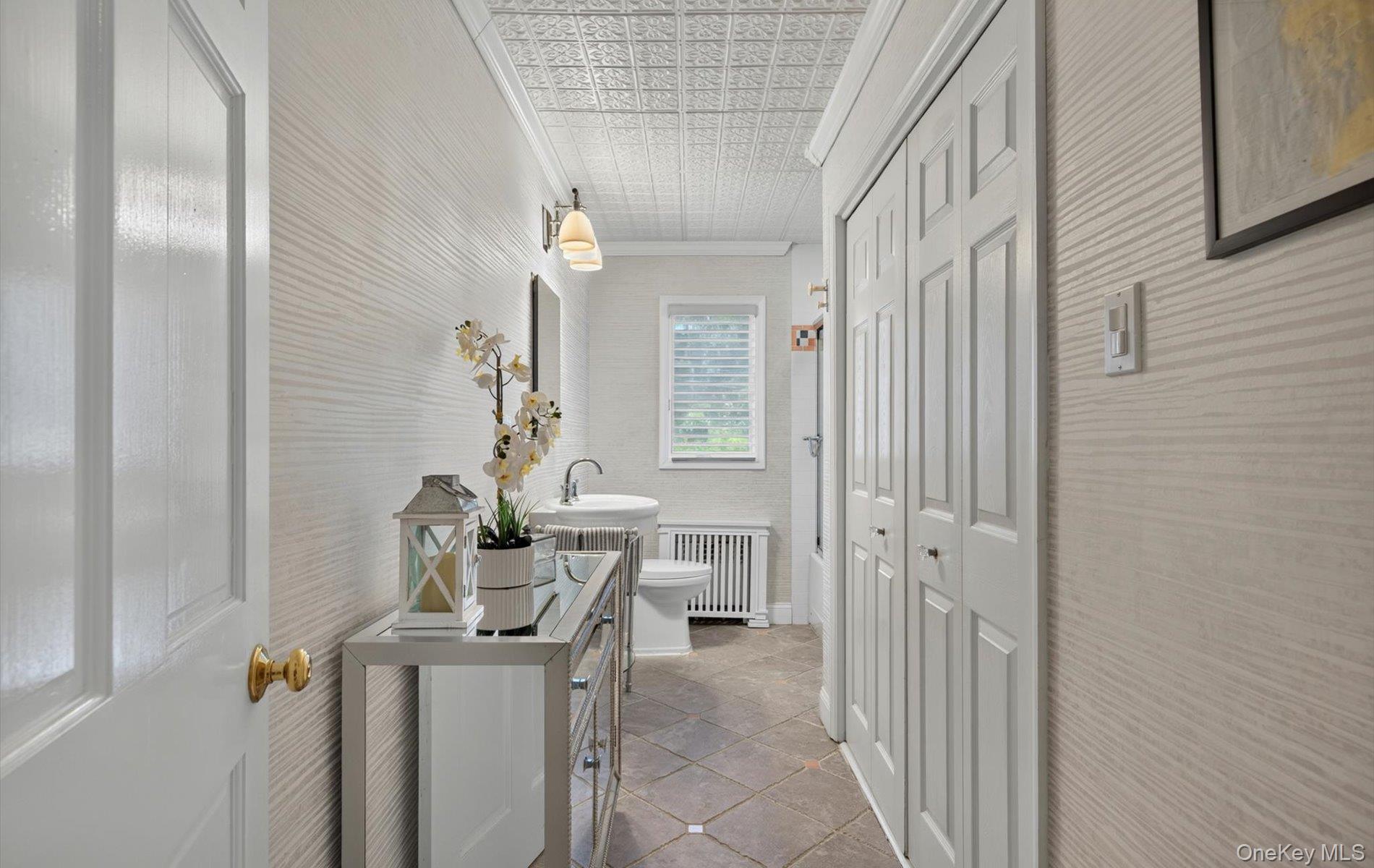 81 Lawrence Hill Road Huntington, NY 11743 - Photo 26 of 42