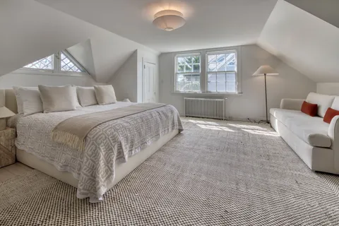 93 Egypt Lane, East Hampton, NY 11937