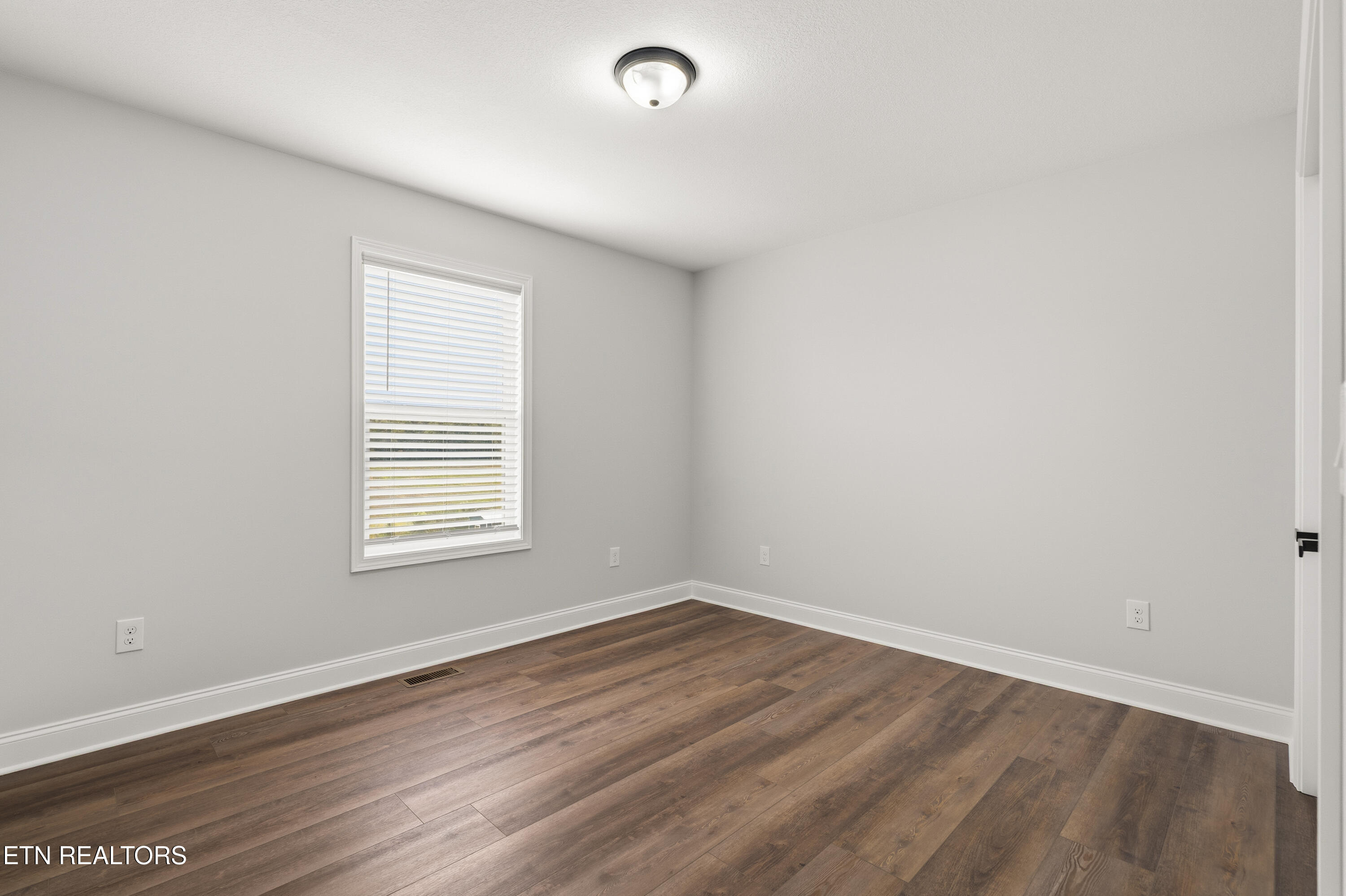 254 Thompson Road Madisonville, TN 37354 - Photo 19 of 42 DSC08800