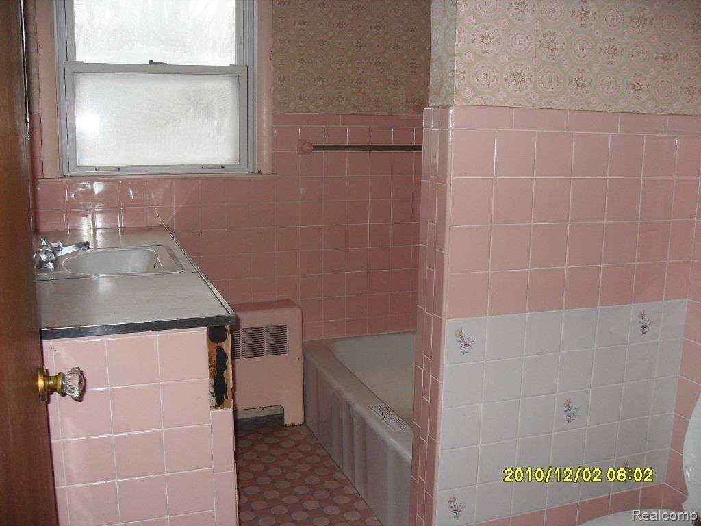 3310 Swarthout Road Pinckney, MI 48169 - Photo 6 of 6 bathroom