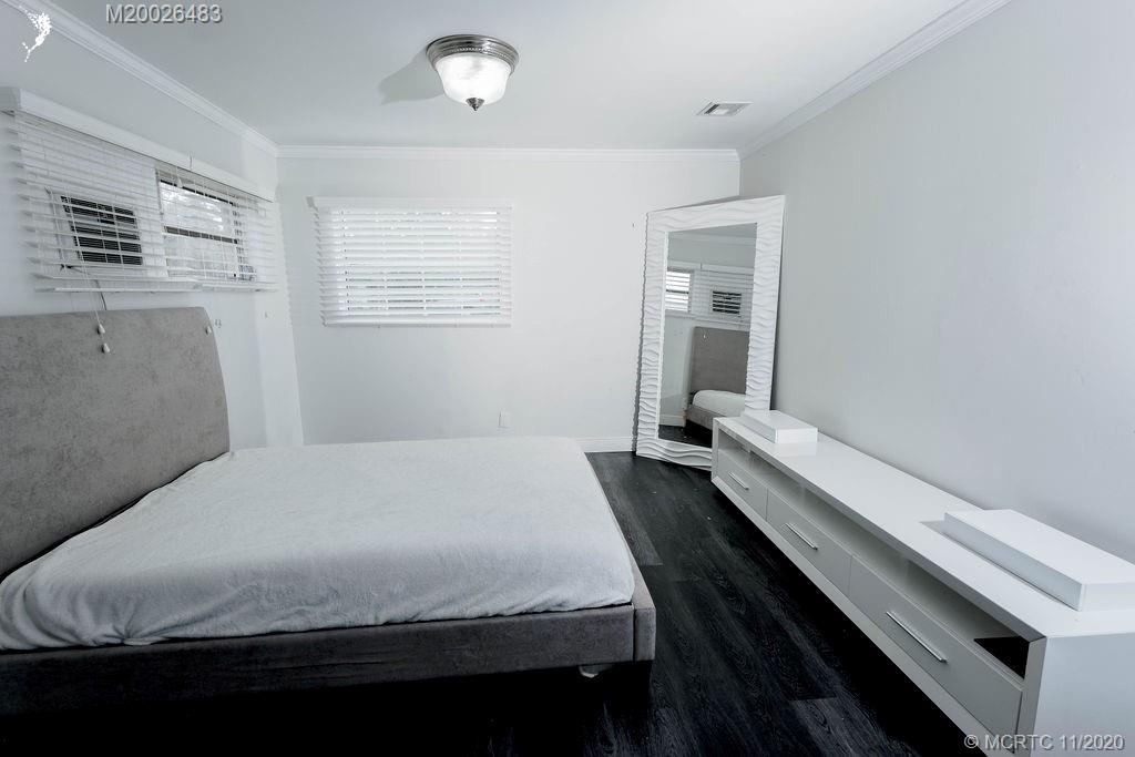 35 Southwest Cabana Point Circle Stuart, FL 34994 - Photo 25 of 54 MASTER BEDROOM