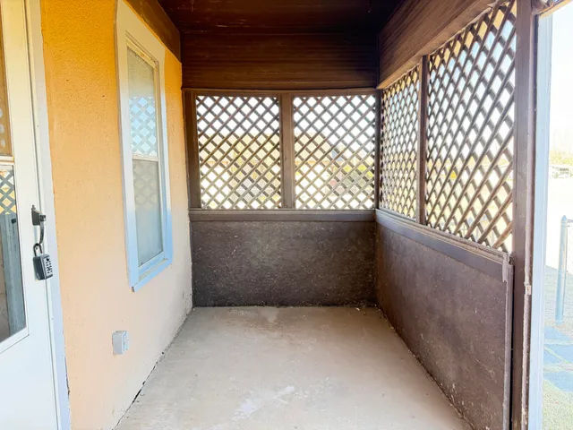 $950 | 215 South 3rd Street, Slaton, TX 79364