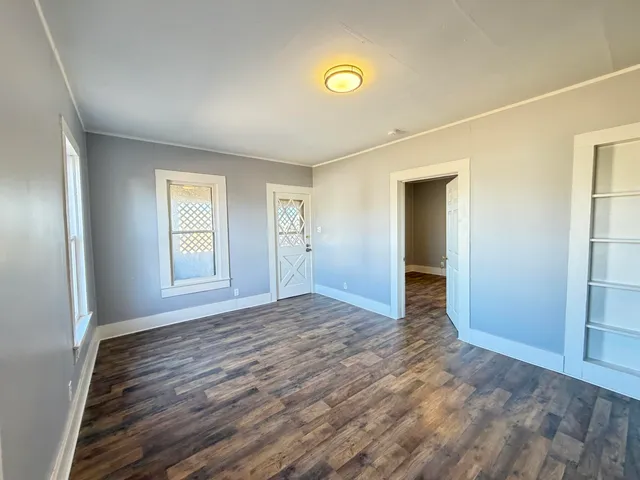 $950 | 215 South 3rd Street, Slaton, TX 79364