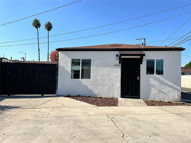 $2,000 | 4275 Martin Luther King Jr Boulevard, Lynwood, CA 90262