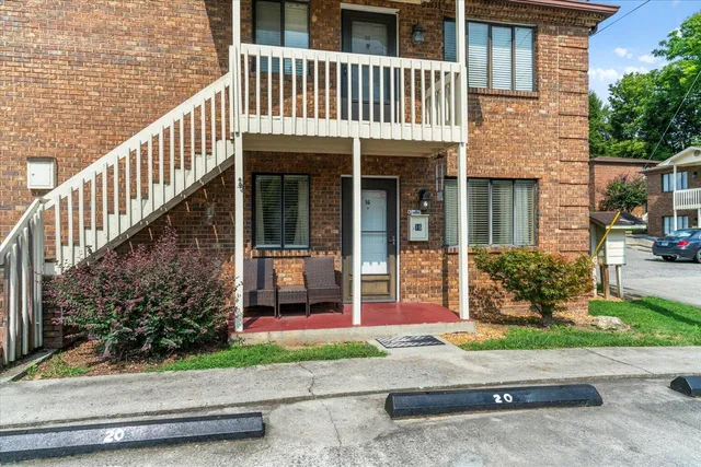 $179,000 | 303 Crystal Place, Unit 16, Dalton, GA 30720