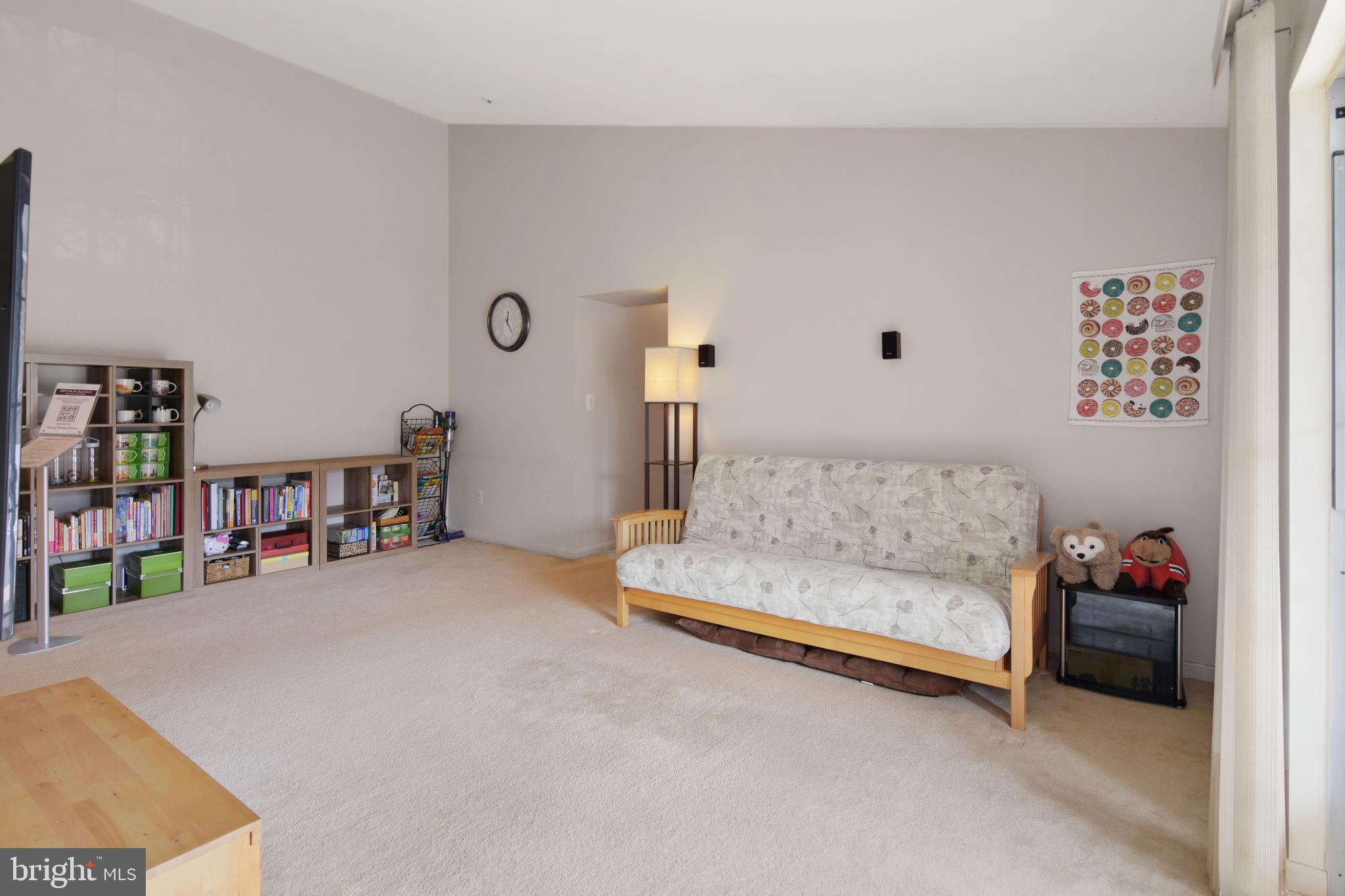 8611 Falls Run Road, Unit L Ellicott City, MD 21043 - Photo 11 of 23 Living Room