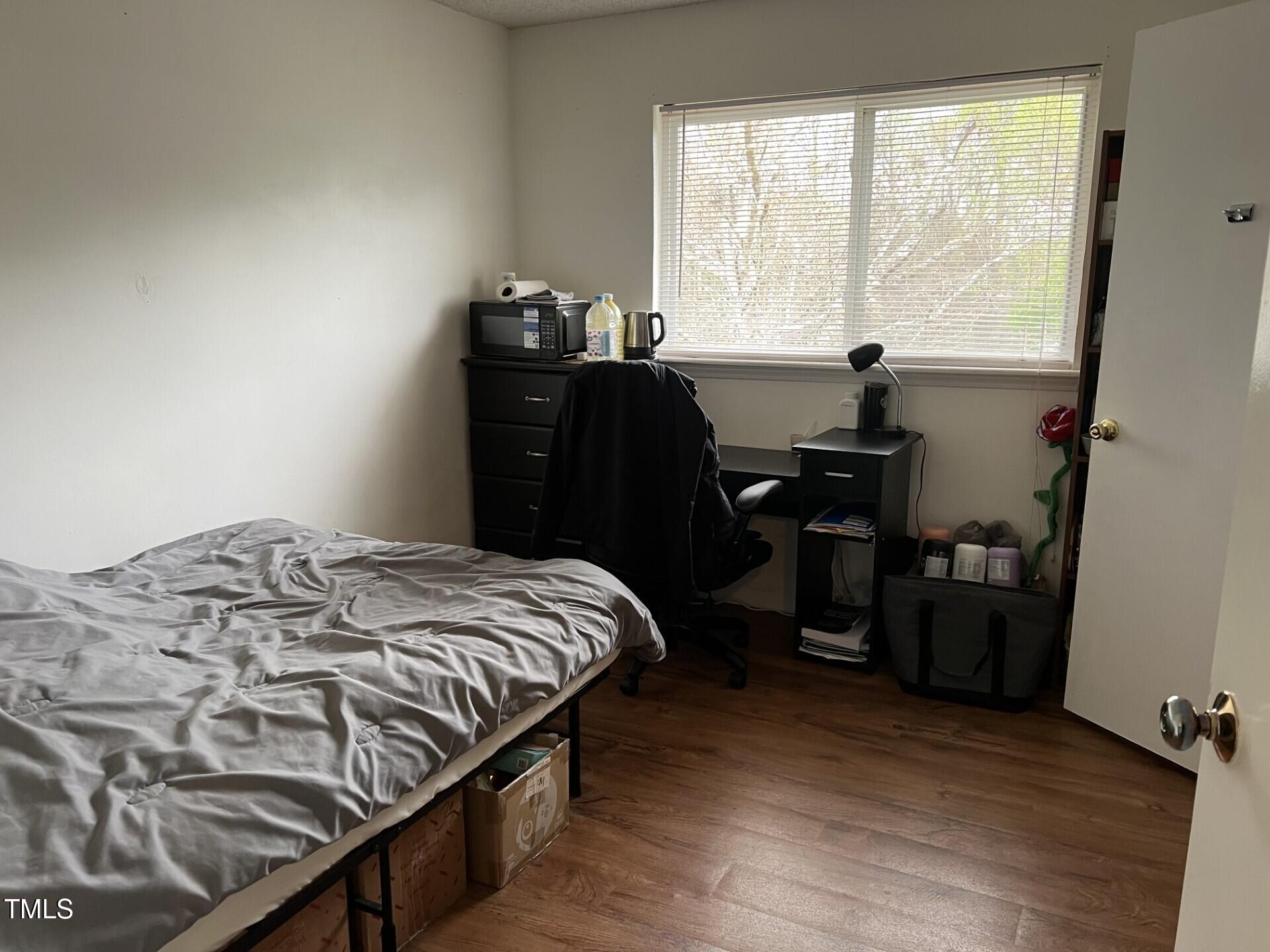 303 Smith Level Road, Unit E32 Chapel Hill, NC 27516 - Photo 15 of 17 303 bedroom 4 pic1