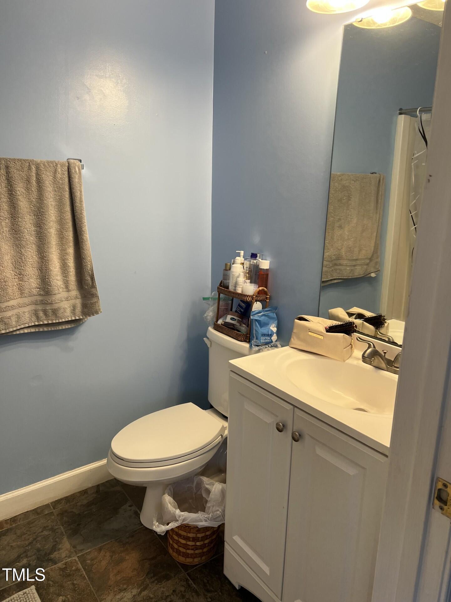 303 Smith Level Road, Unit E32 Chapel Hill, NC 27516 - Photo 16 of 17 303 bedroom 4 pic2