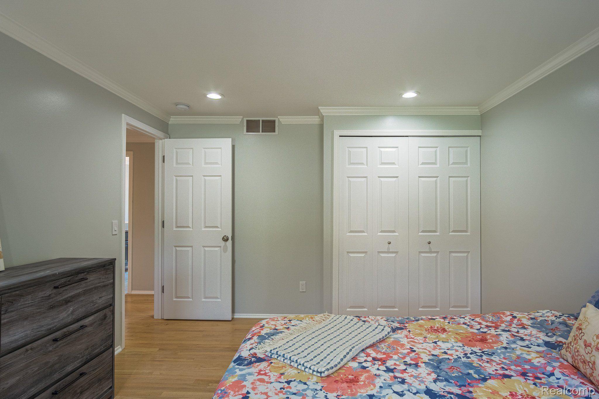 1030 Hemlock Drive Rochester, MI 48307 - Photo 30 of 62 Gallery Image 30