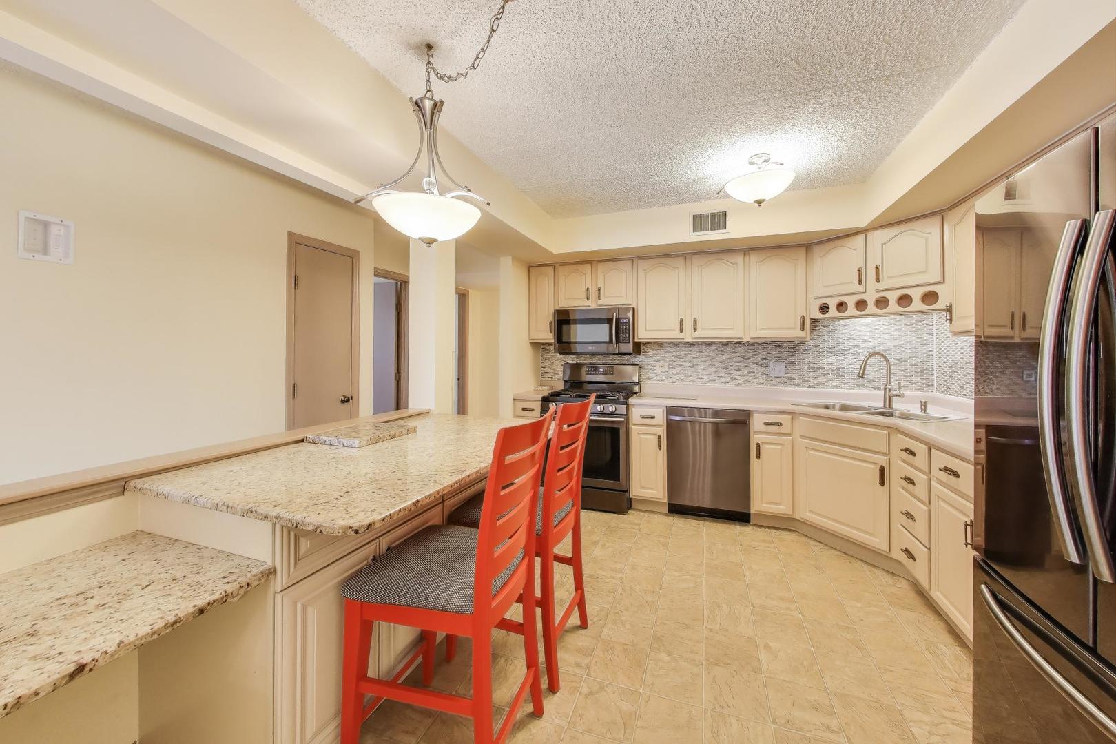 3640 186th Street, Unit 204 Lansing, IL 60438 - Photo 11 of 23