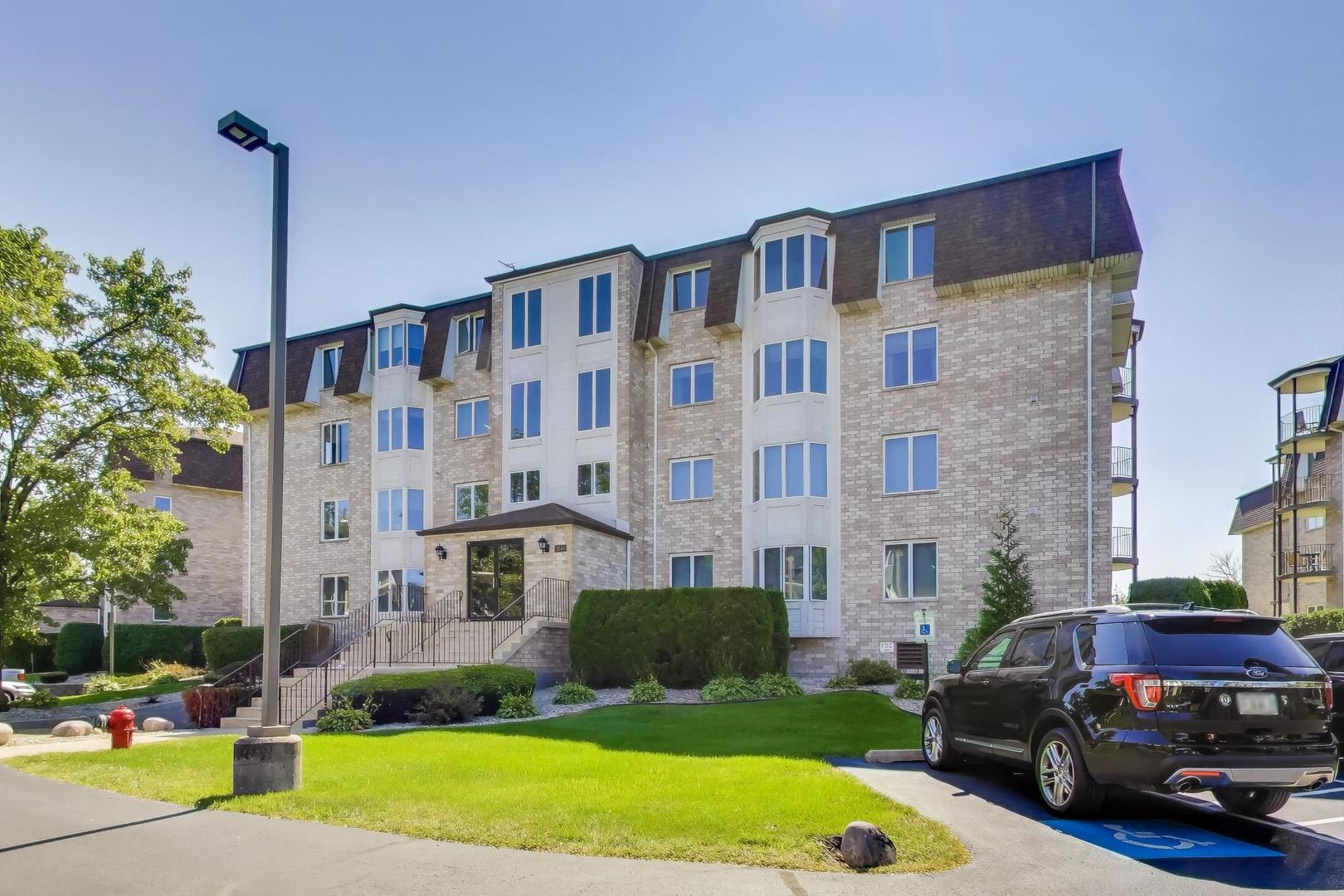 3640 186th Street, Unit 204 Lansing, IL 60438 - Photo 2 of 23