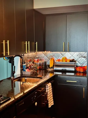 $3,500 | 1720 Maple Avenue, Unit 2680, Evanston, IL 60201