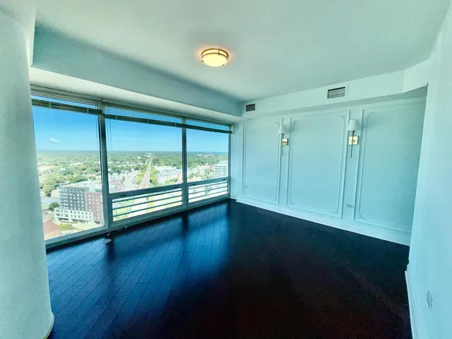 $3,500 | 1720 Maple Avenue, Unit 2680, Evanston, IL 60201