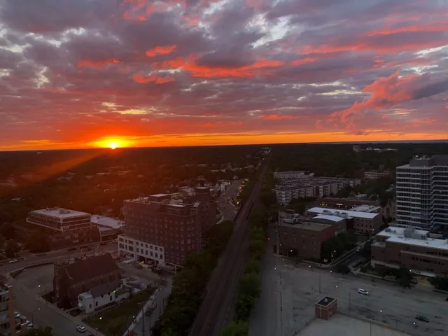 $3,500 | 1720 Maple Avenue, Unit 2680, Evanston, IL 60201