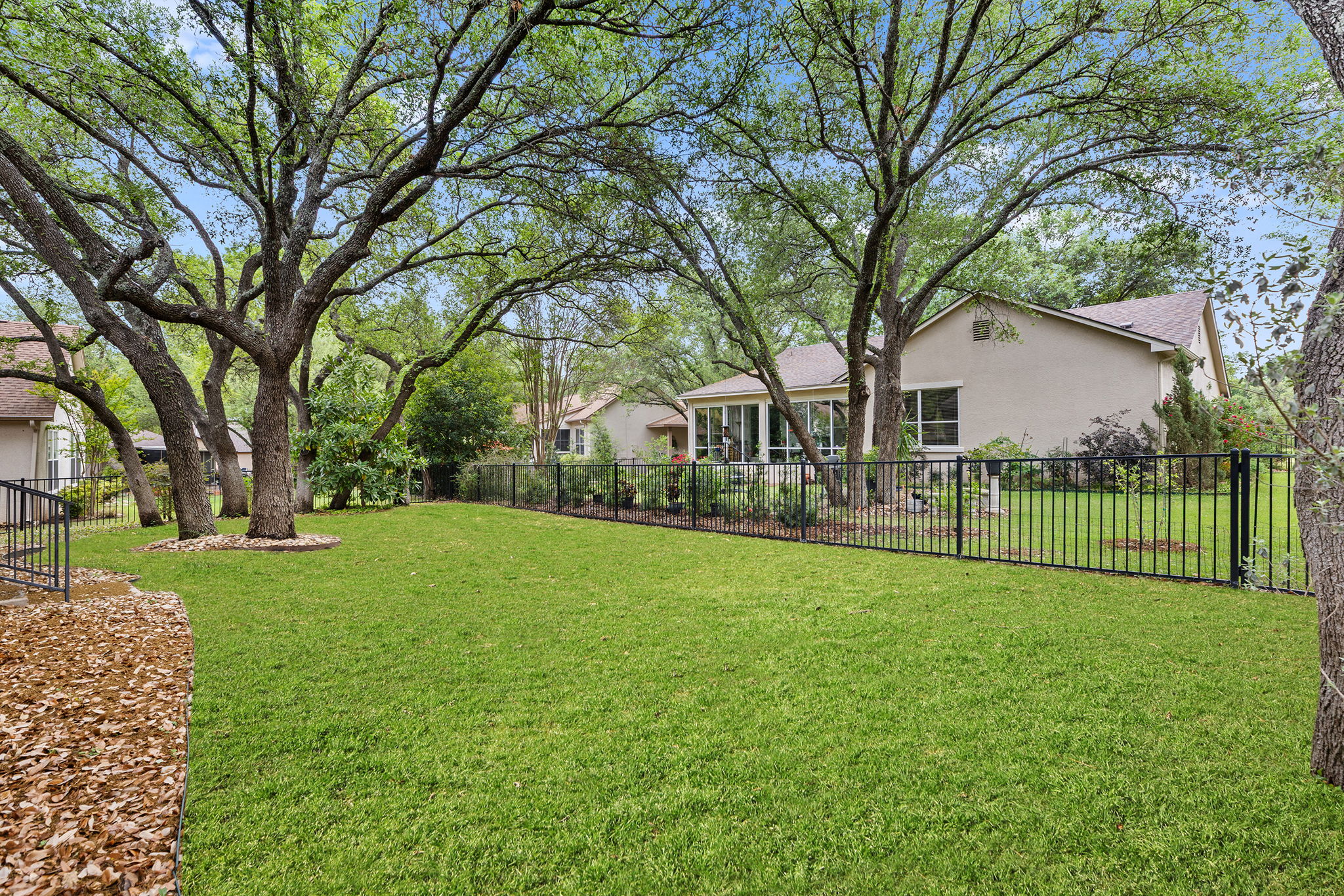 120 Ruellia Drive Georgetown, TX 78633 - Photo 10 of 39