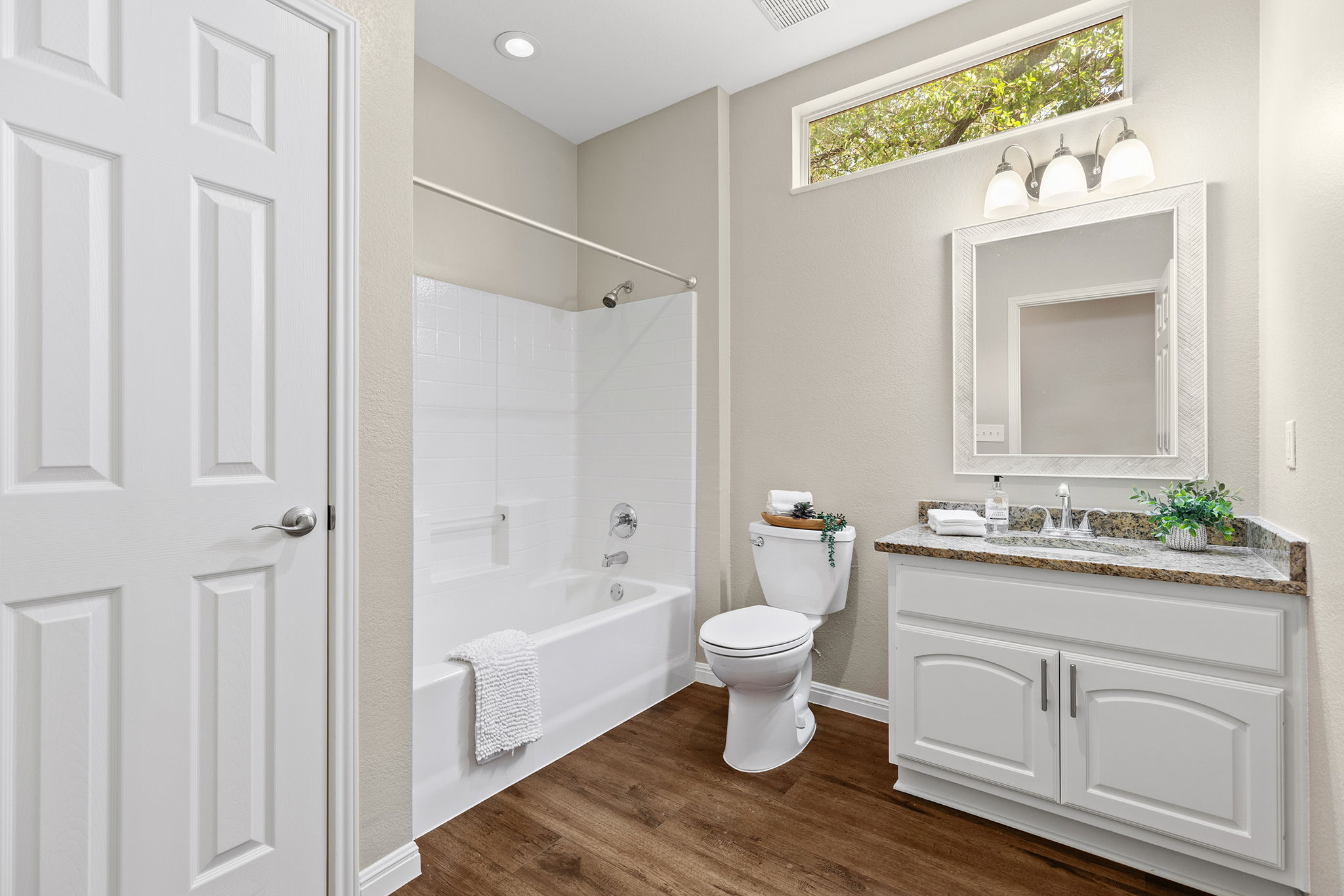 120 Ruellia Drive Georgetown, TX 78633 - Photo 13 of 39 Bathroom 2