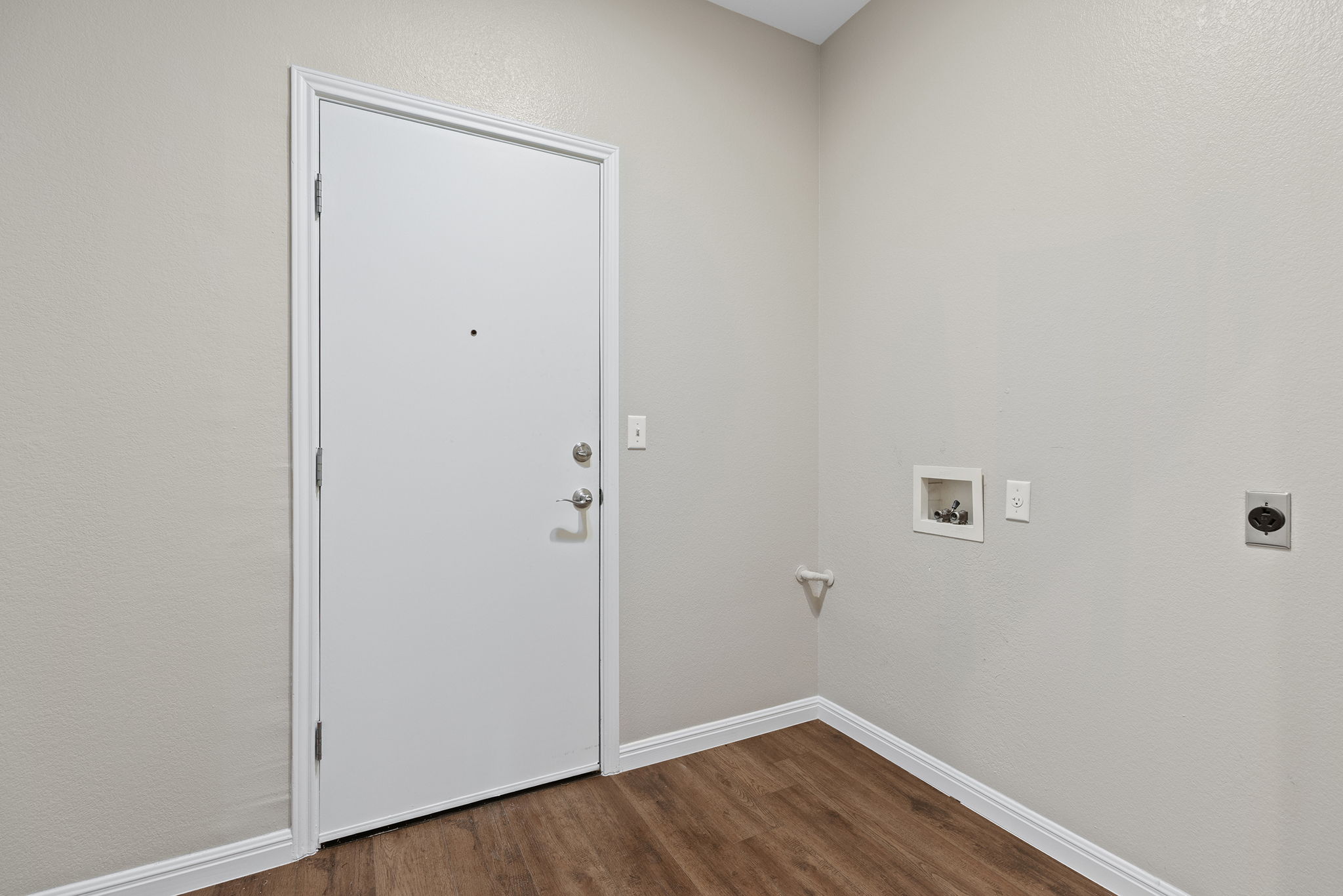 120 Ruellia Drive Georgetown, TX 78633 - Photo 16 of 39 Laundry room off garage entrance