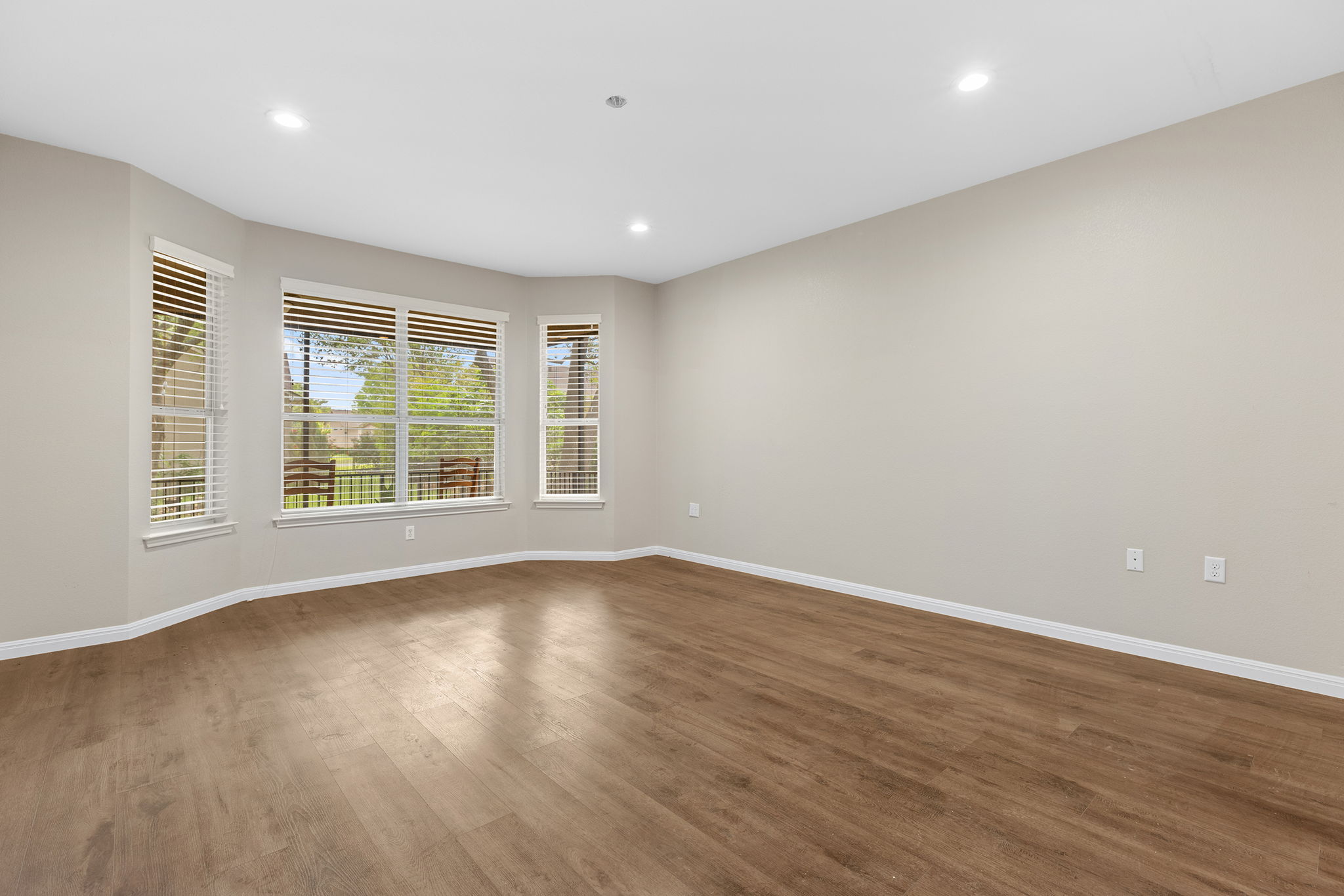 120 Ruellia Drive Georgetown, TX 78633 - Photo 21 of 39 Primary bedroom