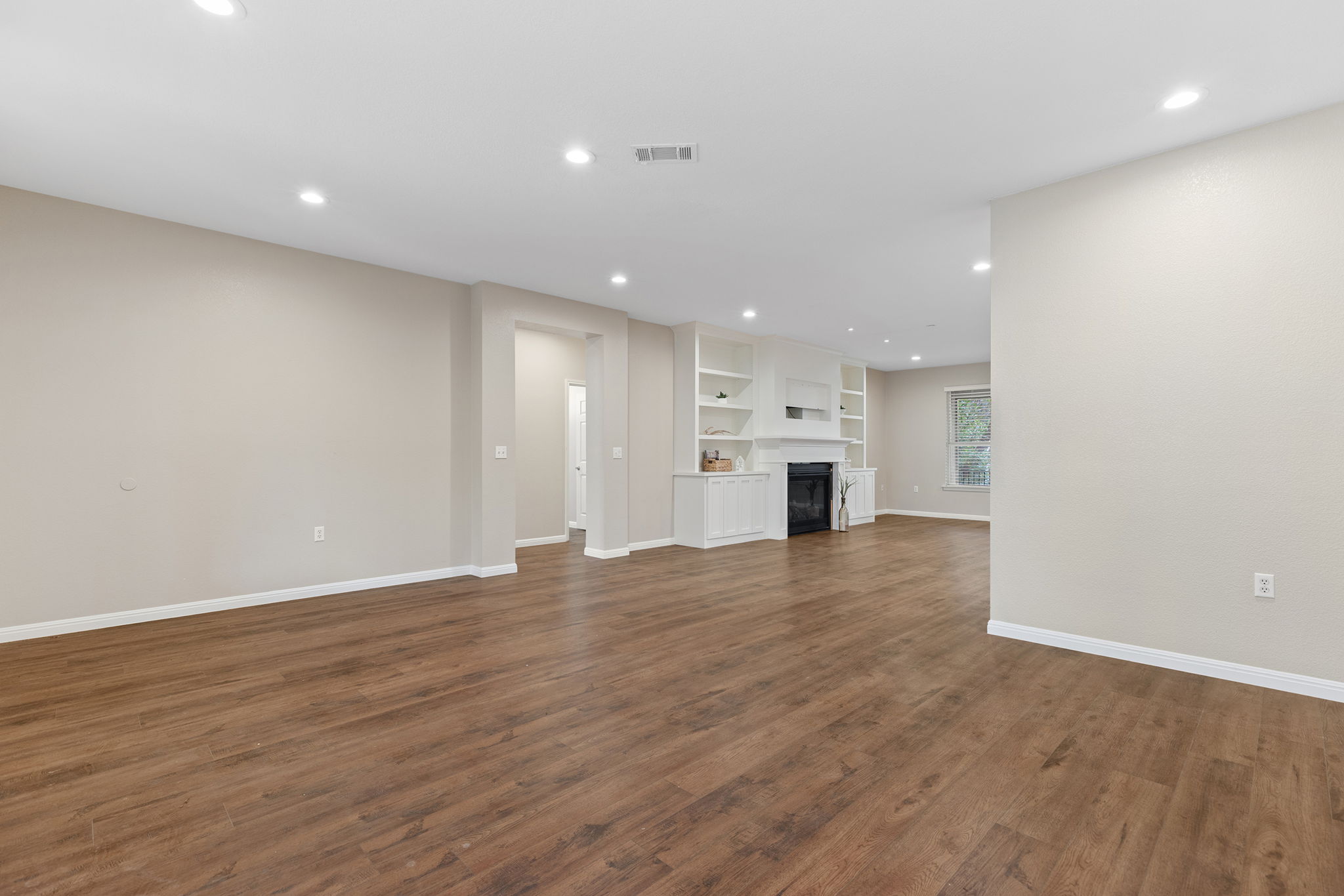 120 Ruellia Drive Georgetown, TX 78633 - Photo 26 of 39 Flex space, could be study/dining/formal sitting area.
