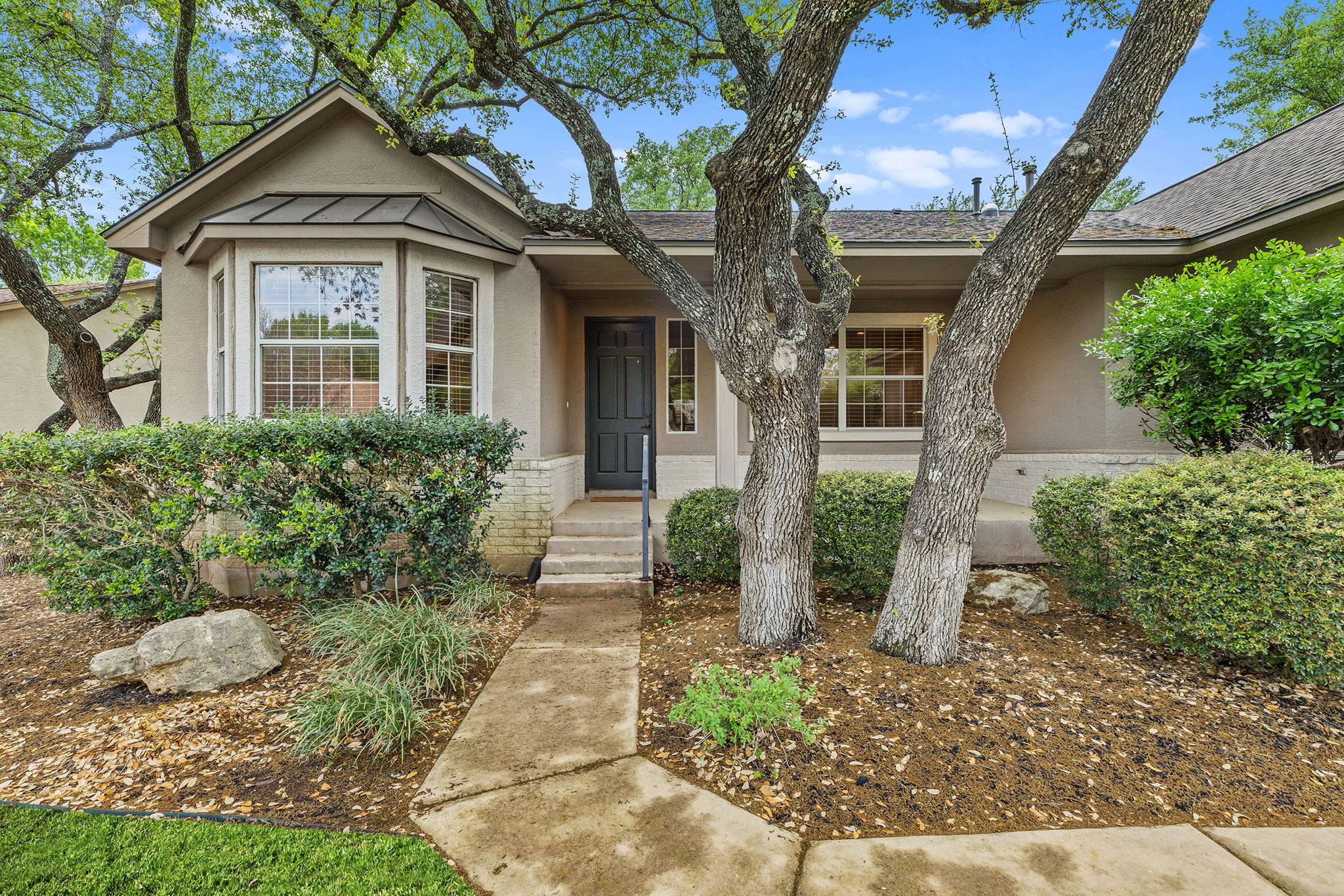 120 Ruellia Drive Georgetown, TX 78633 - Photo 37 of 39 Lovely covered front porch and entry.