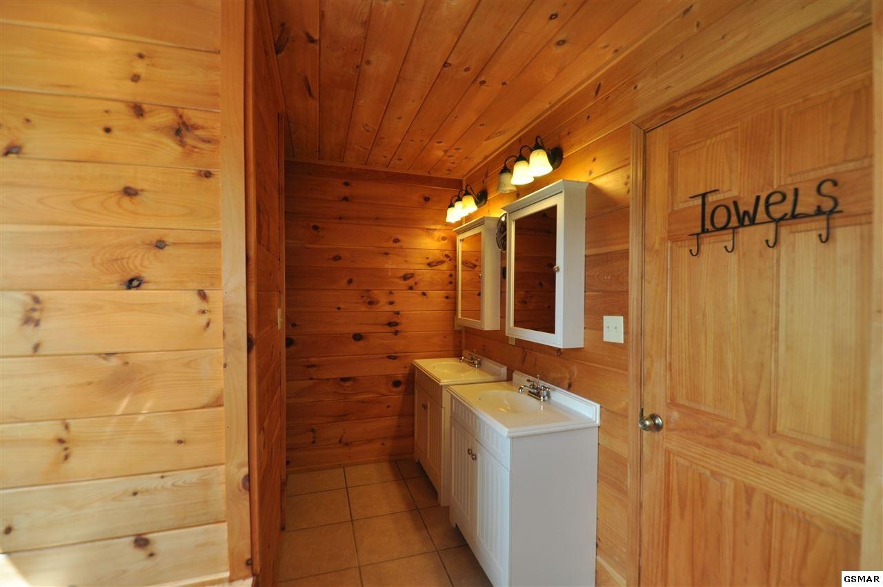 318 Wears Valley Road Townsend, TN 37882 - Photo 22 of 33 Gallery Image 22
