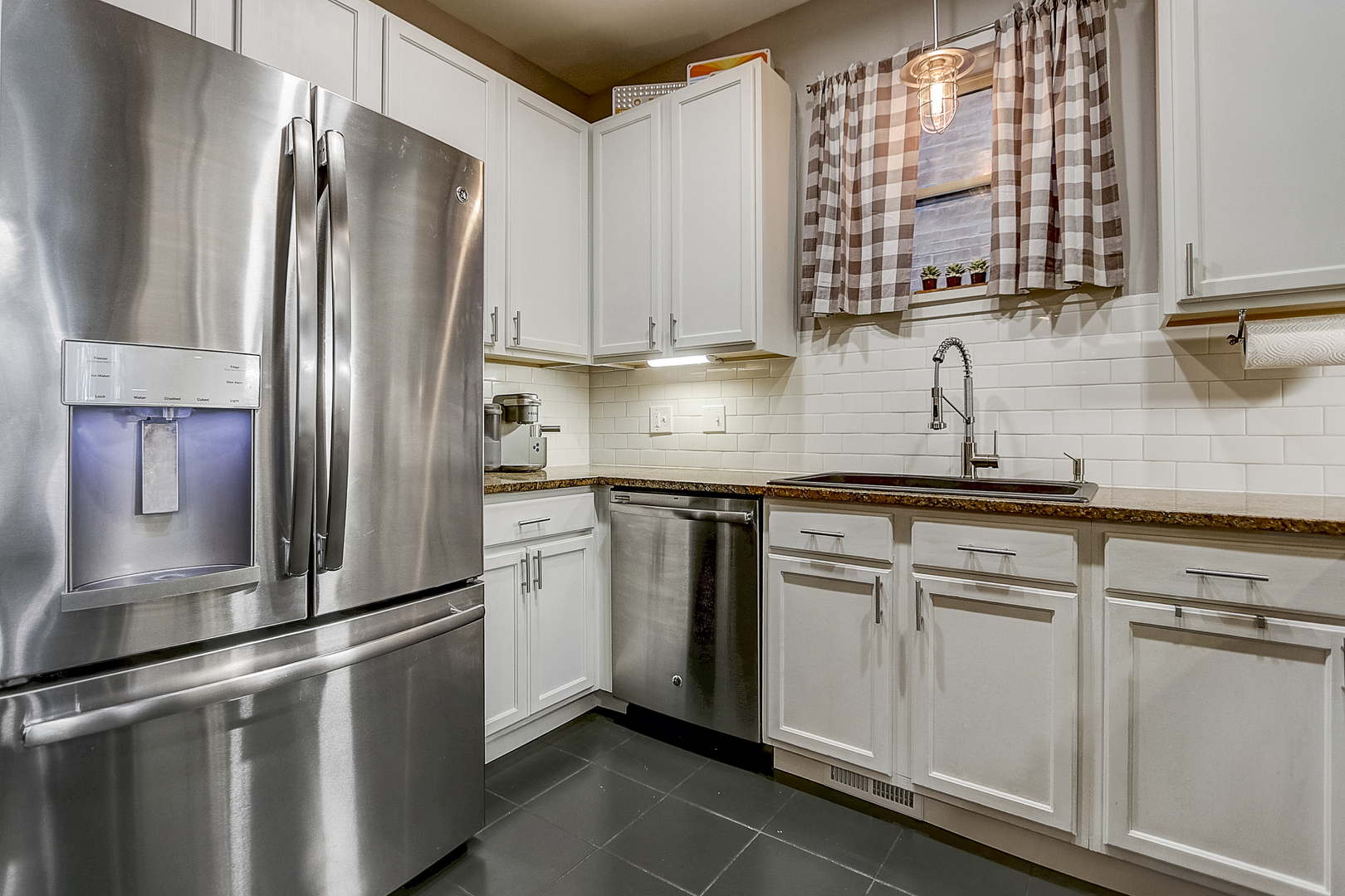 1335 West Fillmore Street, Unit A Chicago, IL 60607 - Photo 8 of 25 Gallery Image 8