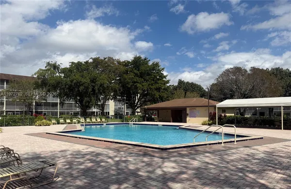 $1,650 | 13255 Southwest 9th Court, Unit 209G, Pembroke Pines, FL 33027