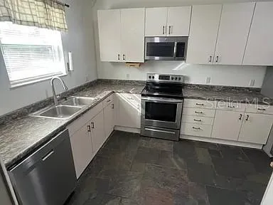 $4,500 | 3522 West Price Avenue, Tampa, FL 33611