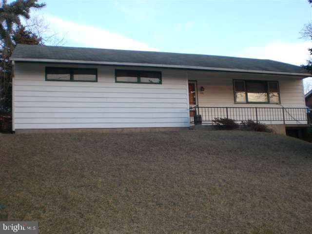 558 Walnut Road Steelton, PA 17113 - Photo 2 of 12