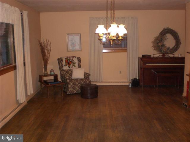 558 Walnut Road Steelton, PA 17113 - Photo 3 of 12