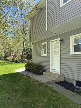$2,999 | 3213 South Shelley Street, Mohegan Lake, NY 10547