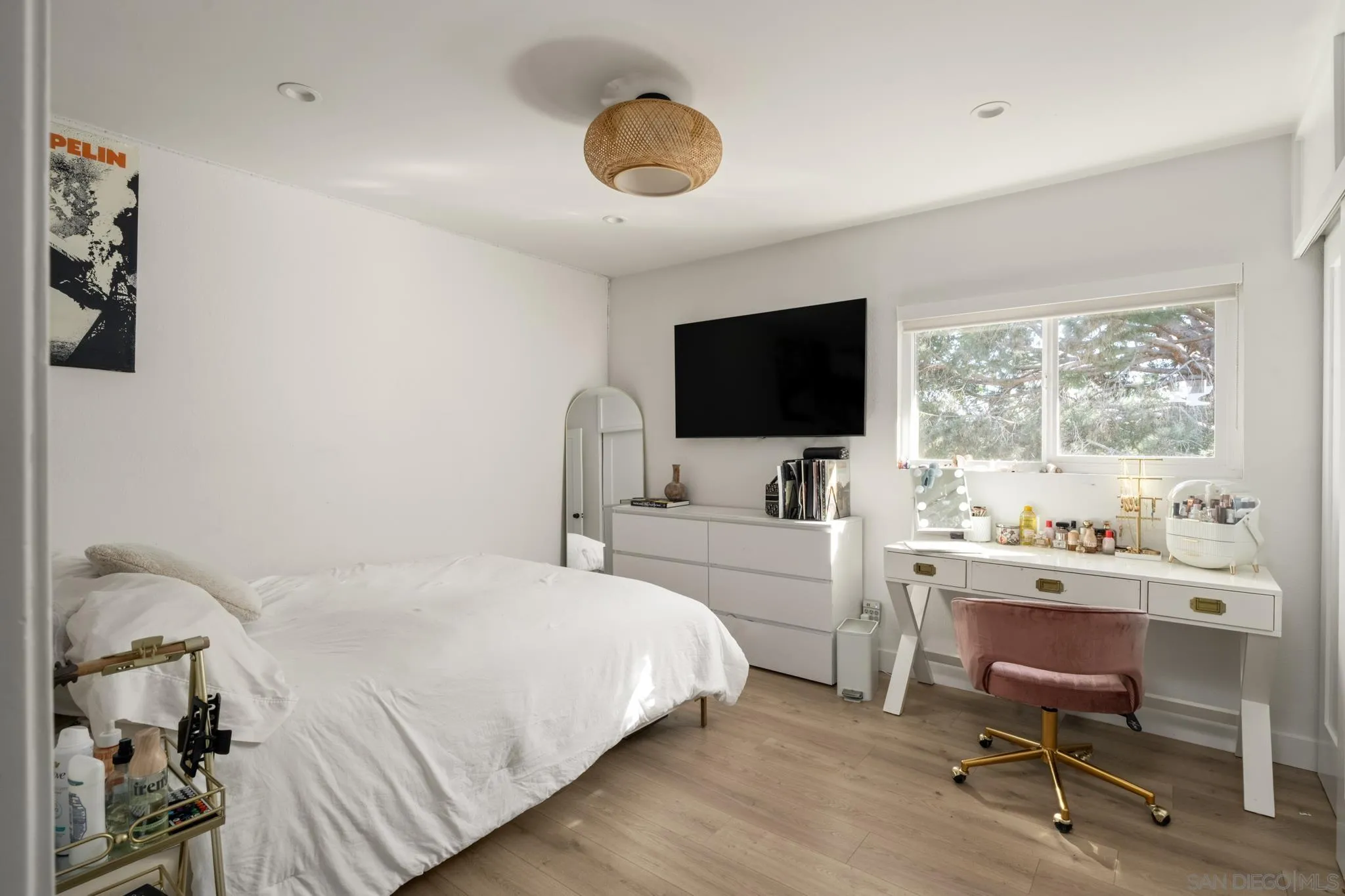 2927 Levante Street Carlsbad, CA 92009 - Photo 14 of 36