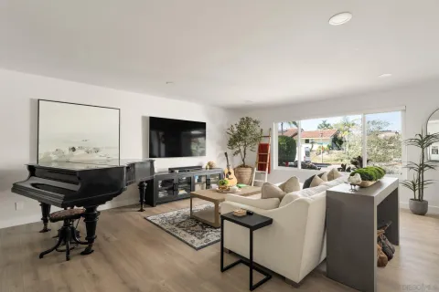 $1,995,000 | 2927 Levante Street, Carlsbad, CA 92009