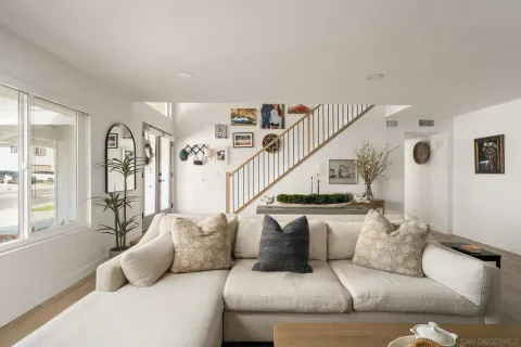 $1,995,000 | 2927 Levante Street, Carlsbad, CA 92009