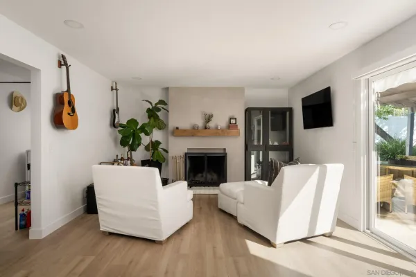 $1,995,000 | 2927 Levante Street, Carlsbad, CA 92009