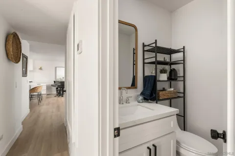 $1,995,000 | 2927 Levante Street, Carlsbad, CA 92009