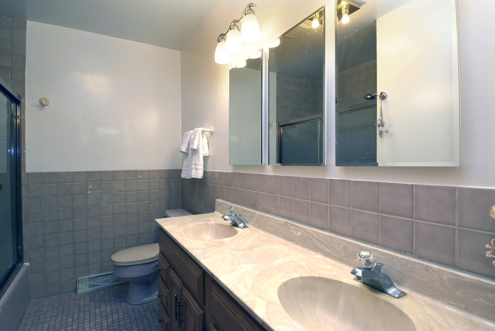 1620 Pfingsten Road Northbrook, IL 60062 - Photo 22 of 28